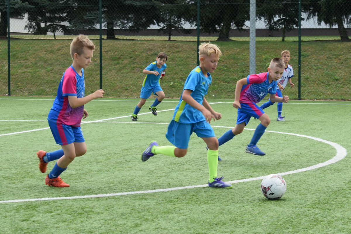 Mecz AS Funiño w praktyce – czyli bez krzyków, wyłącznie zabawa. 