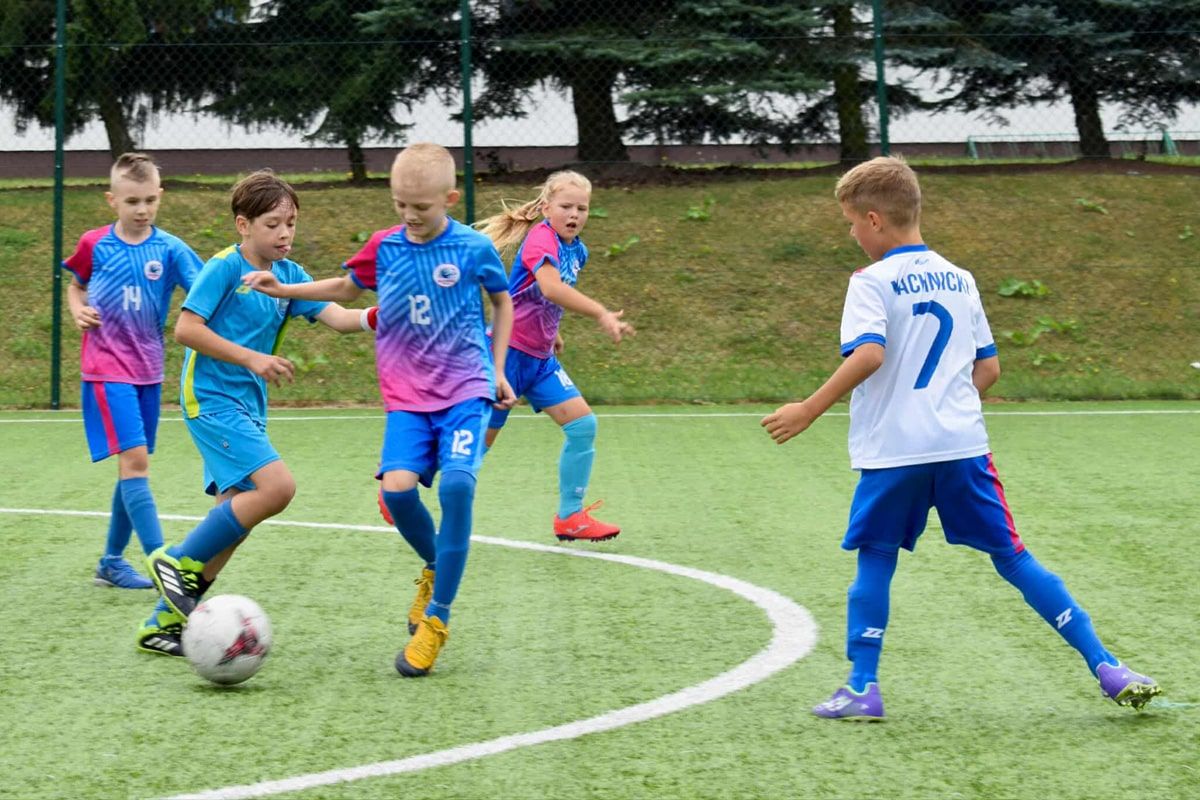 Mecz AS Funiño w praktyce – czyli bez krzyków, wyłącznie zabawa. 